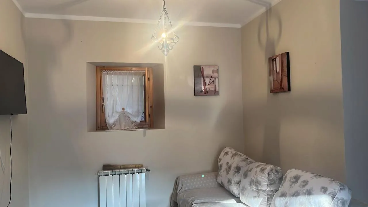 Lo Scoiattolo Bianco Villa Massa  Italy