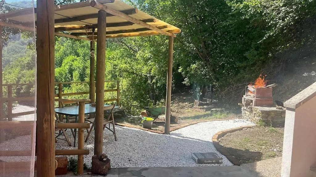 Lo Scoiattolo Bianco Villa Massa  Holiday home Massa (Tuscany)